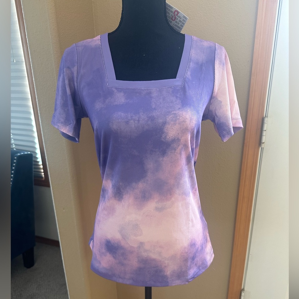 LulaRoe Martha square neck tee Size Small